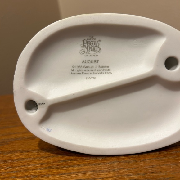 Precious Moments August figurine - Picture 2 of 2